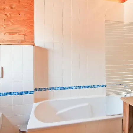 Spacious In Freyneux With Garden Βίλα *