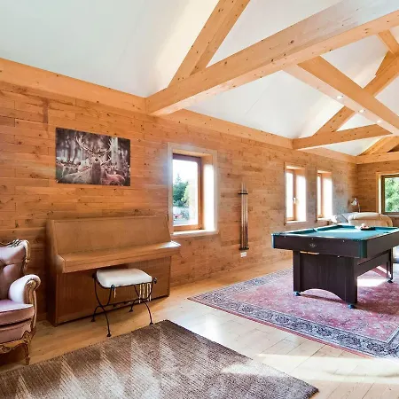 Spacious In Freyneux With Garden Freineux