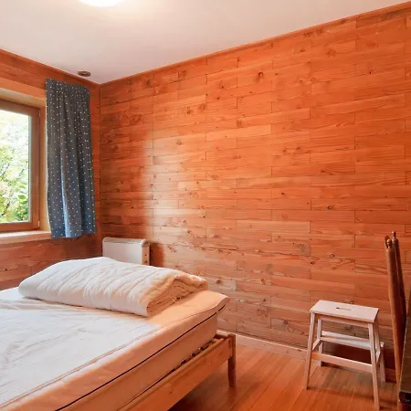Βίλα Spacious In Freyneux With Garden Freineux