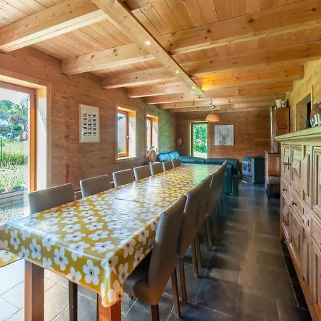 Βίλα Spacious In Freyneux With Garden *