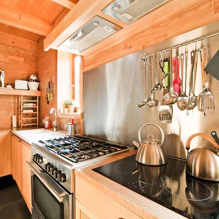 ヴィラ In Freyneux With Garden Freineux