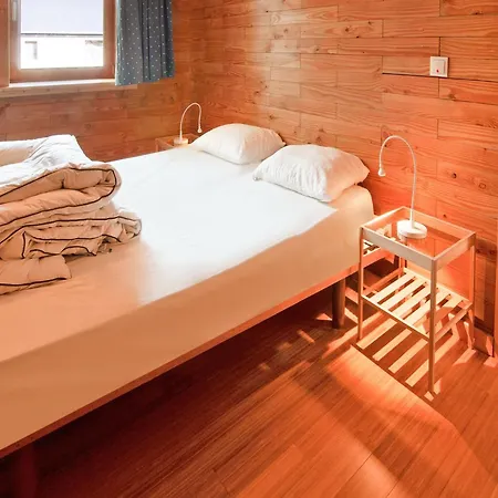 ヴィラ In Freyneux With Garden Freineux