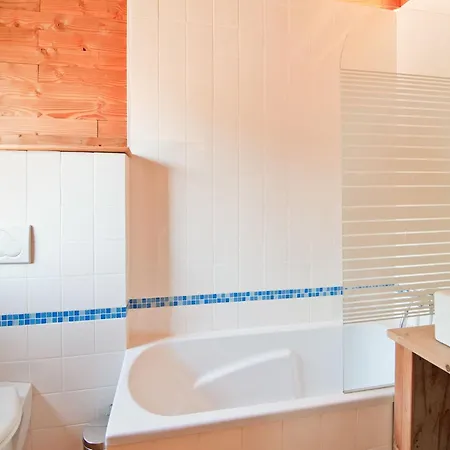 In Freyneux With Garden