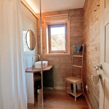 In Freyneux With Garden *