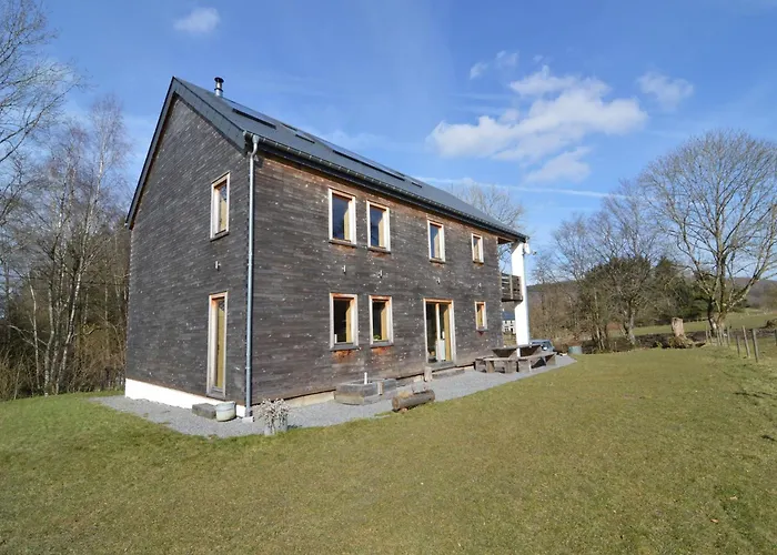 In Freyneux With Garden Freineux