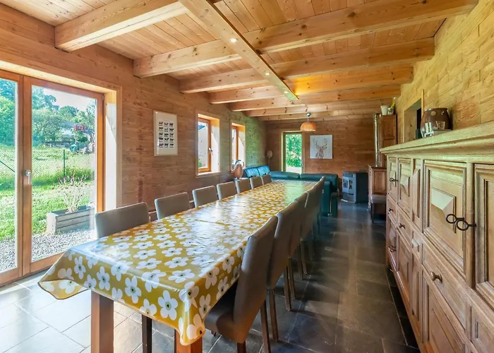 Villa In Freyneux With Garden