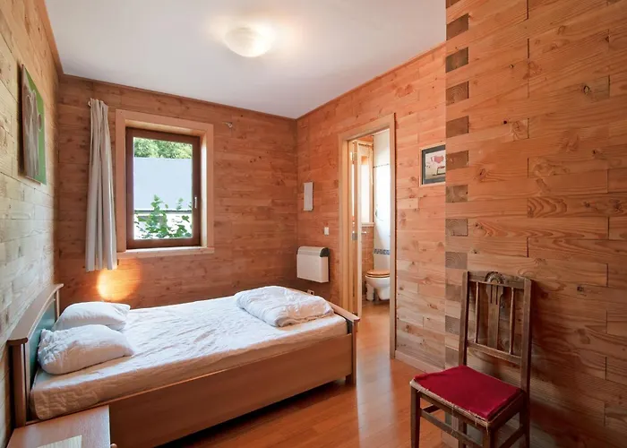 Villa In Freyneux With Garden *