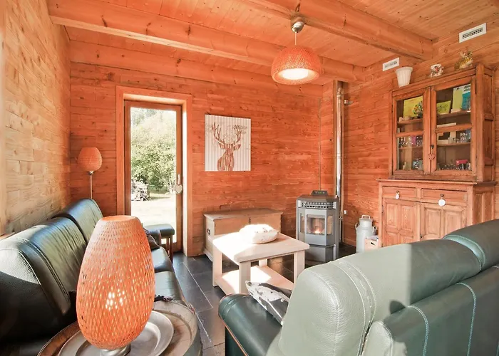 In Freyneux With Garden Freineux