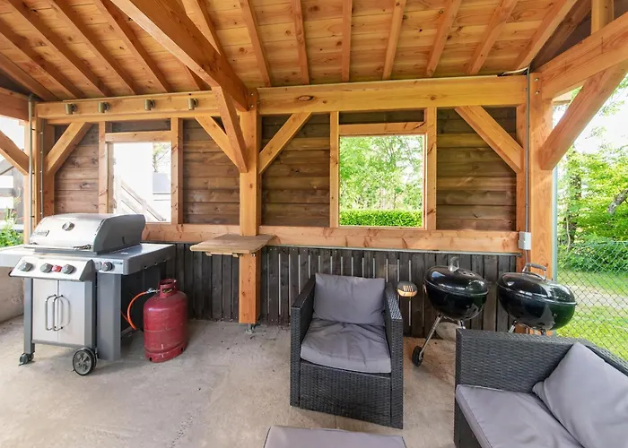 Villa In Freyneux With Garden *