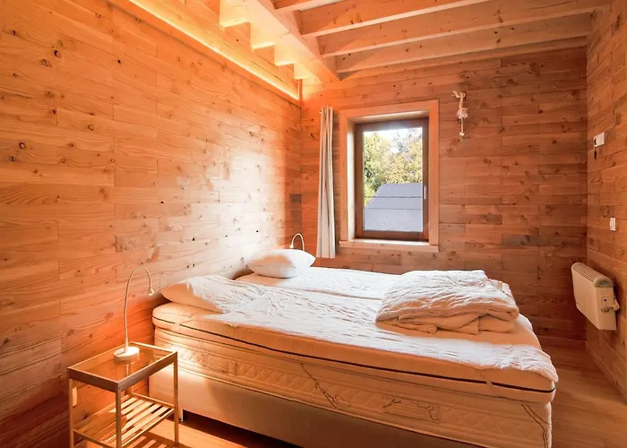 In Freyneux With Garden * Freineux