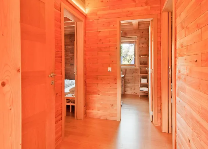 Villa In Freyneux With Garden *