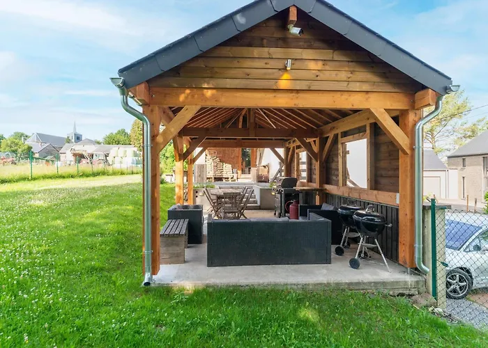 In Freyneux With Garden